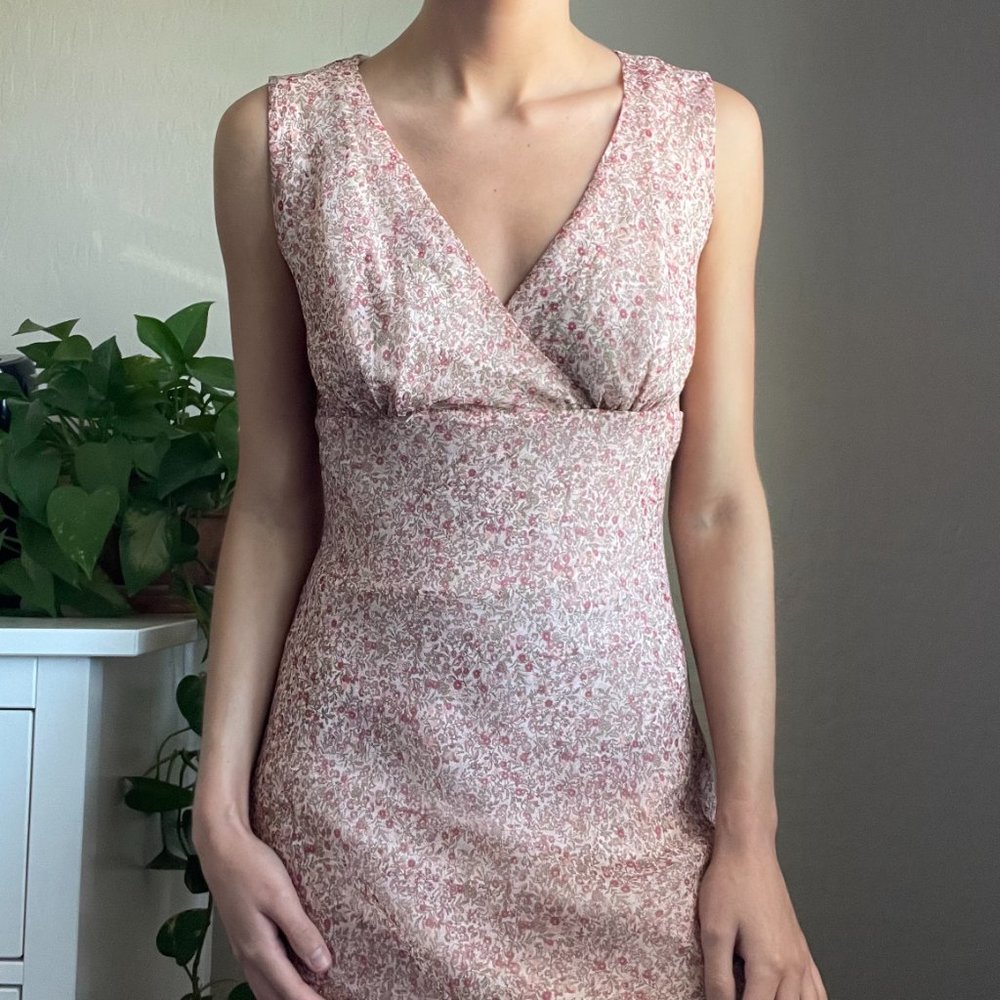 Vintage 90's Floral Midi Dress with Ruffle Hem